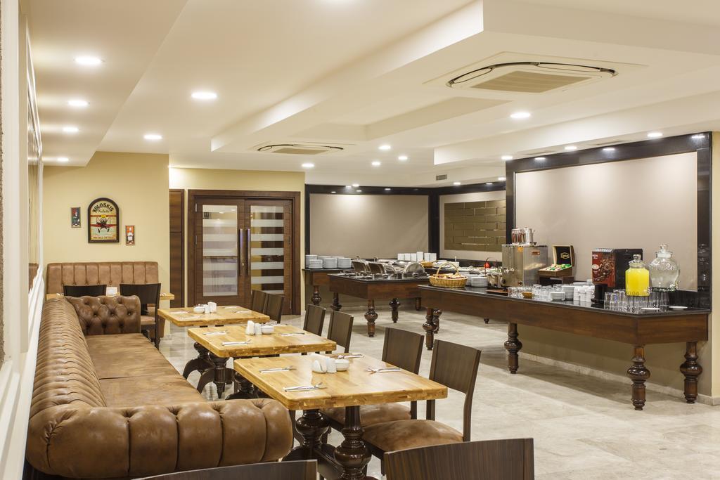 Antroyal Hotel Antalya Luaran gambar