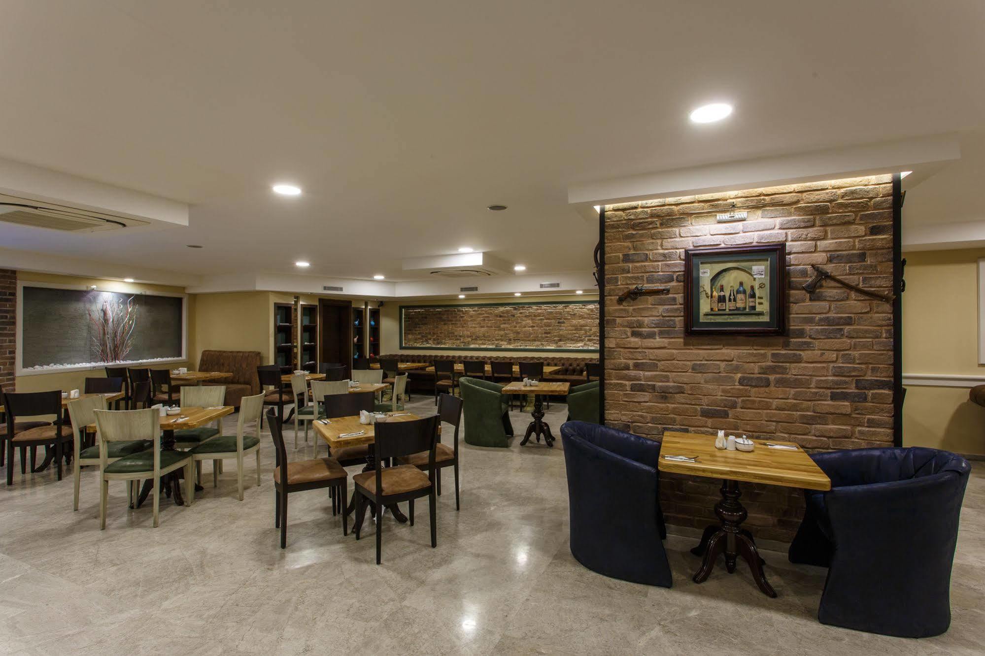 Antroyal Hotel Antalya Luaran gambar